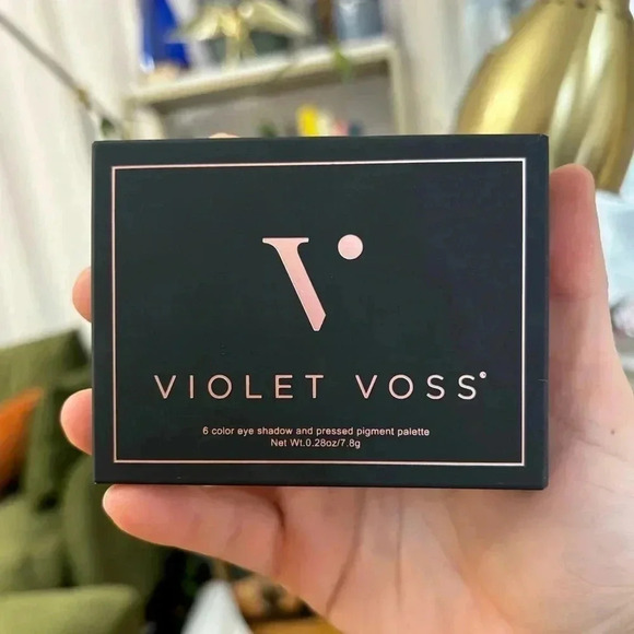 NWT Violet Coral Voss Eyeshadow Palette - Picture 1 of 7